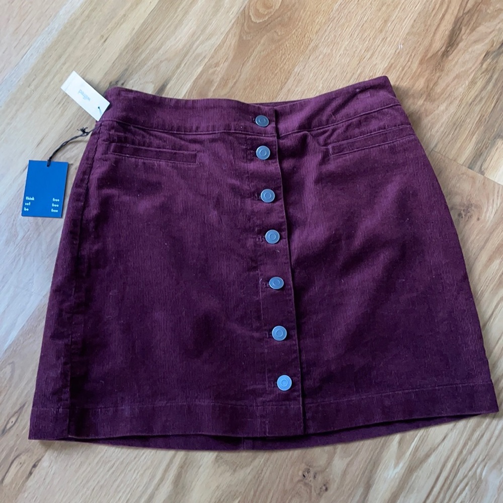 BRAND NEW WITH TAGS Wilfred maroon corduroy mini skirt